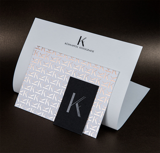 <strong>KÜHNAPFEL FOTOGRAFIE <br></strong>
Corporate Identity