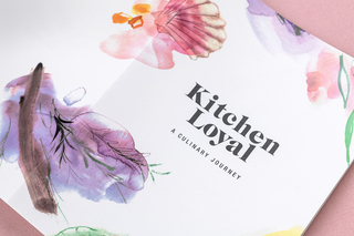 <strong>KITCHEN LOYAL</strong><br> Rezeptheft / Deutsche Hospitality<br>
Illustrationen Elisabeth Moch